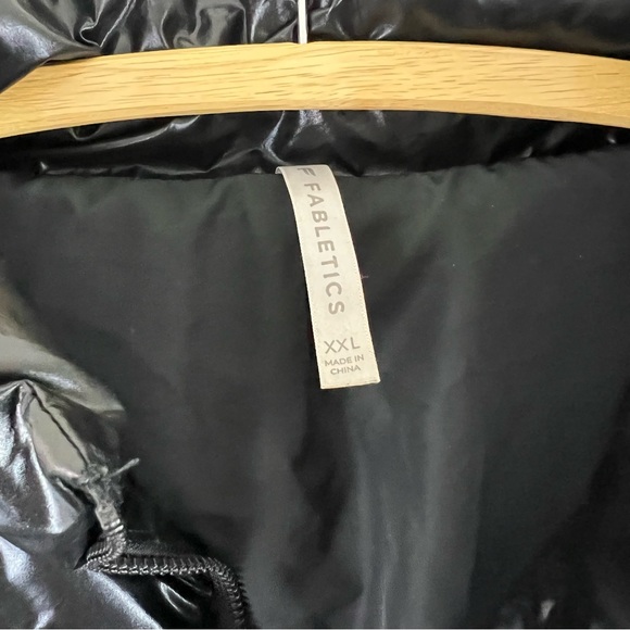 Sold | Fabletics Wander Puffer Jacket Shiny Black XXL - Picture 16 of 16